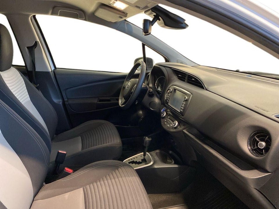 Toyota Yaris 1,5 Hybrid H3 Smart e-CVT 5d