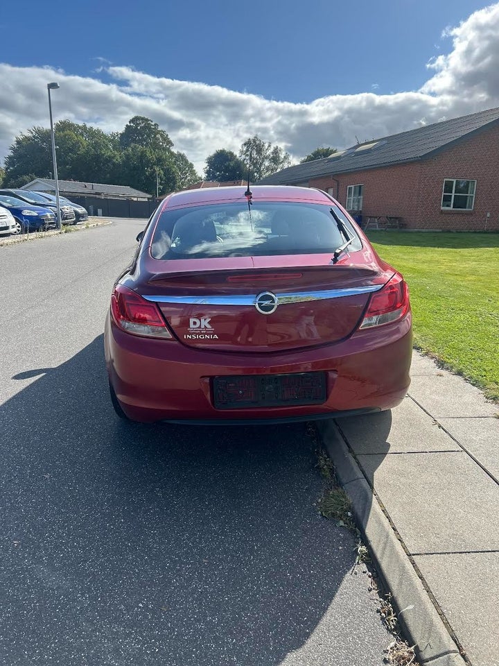 Opel Insignia 1,8 Cosmo 5d