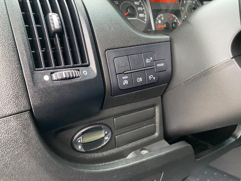 Peugeot Boxer 333 2,0 BlueHDi 130 L2H2