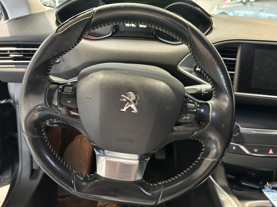 Peugeot 308 1,6 BlueHDi 120 Allure SW 5d