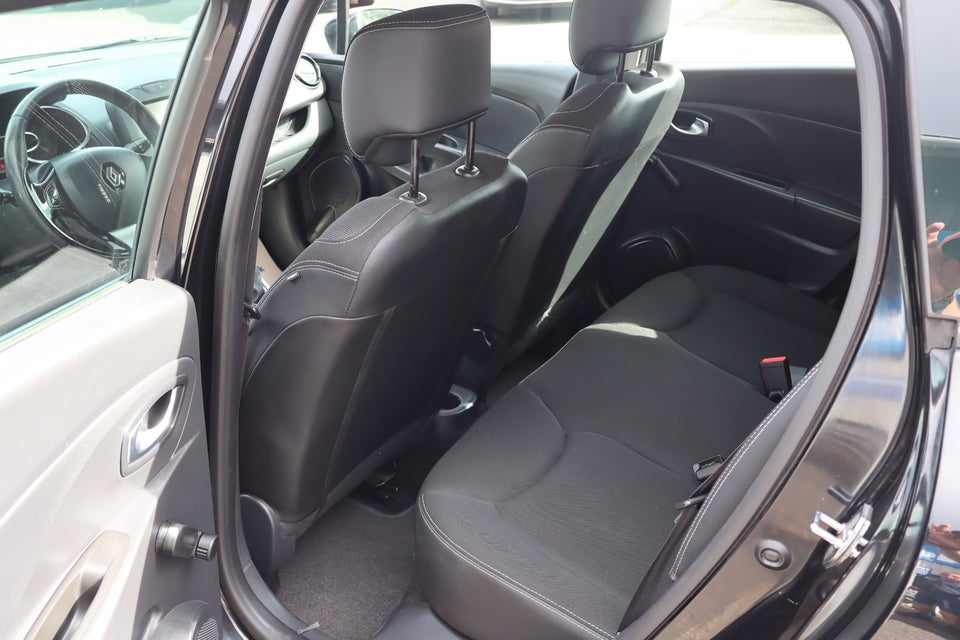 Renault Clio IV 1,5 dCi 75 Limited Sport Tourer 5d