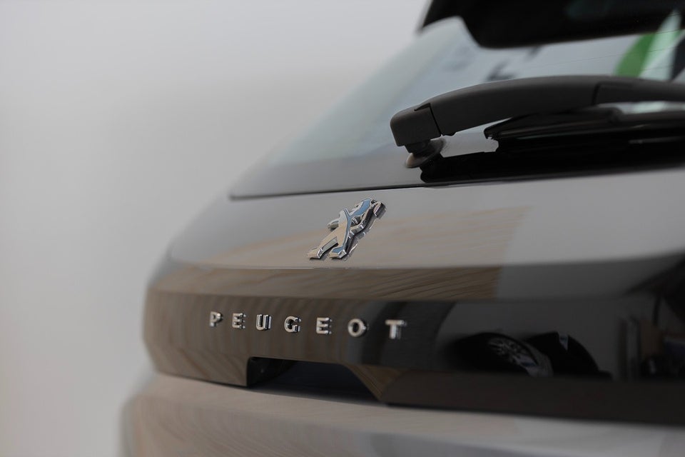 Peugeot e-208 50 Active 5d