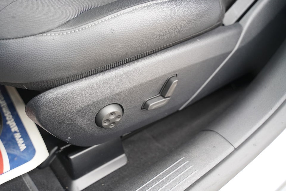 Mercedes EQE350+ Electric Art 4d