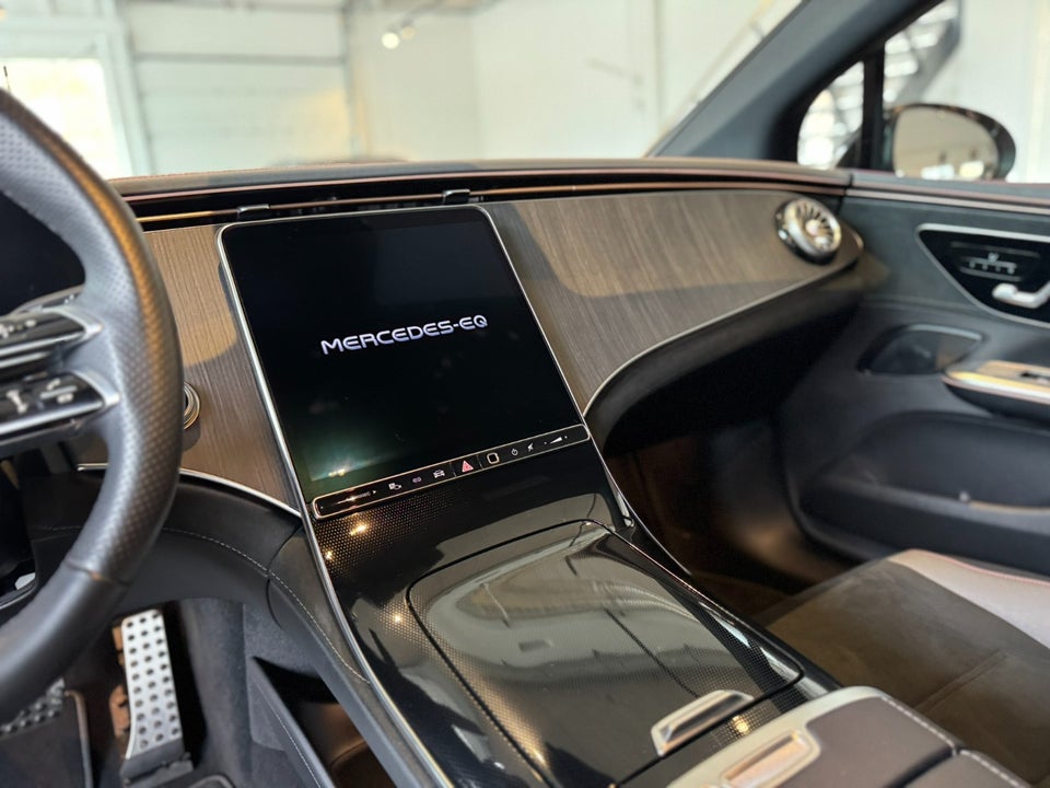 Mercedes EQE350 AMG Line 4d