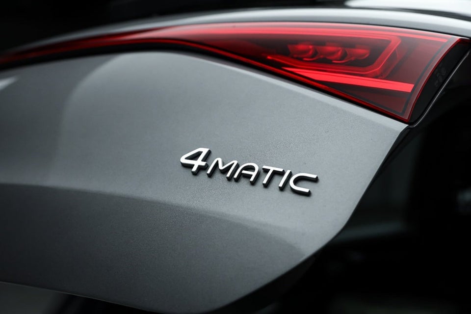 Mercedes EQB300 Progressive 4Matic Van 5d