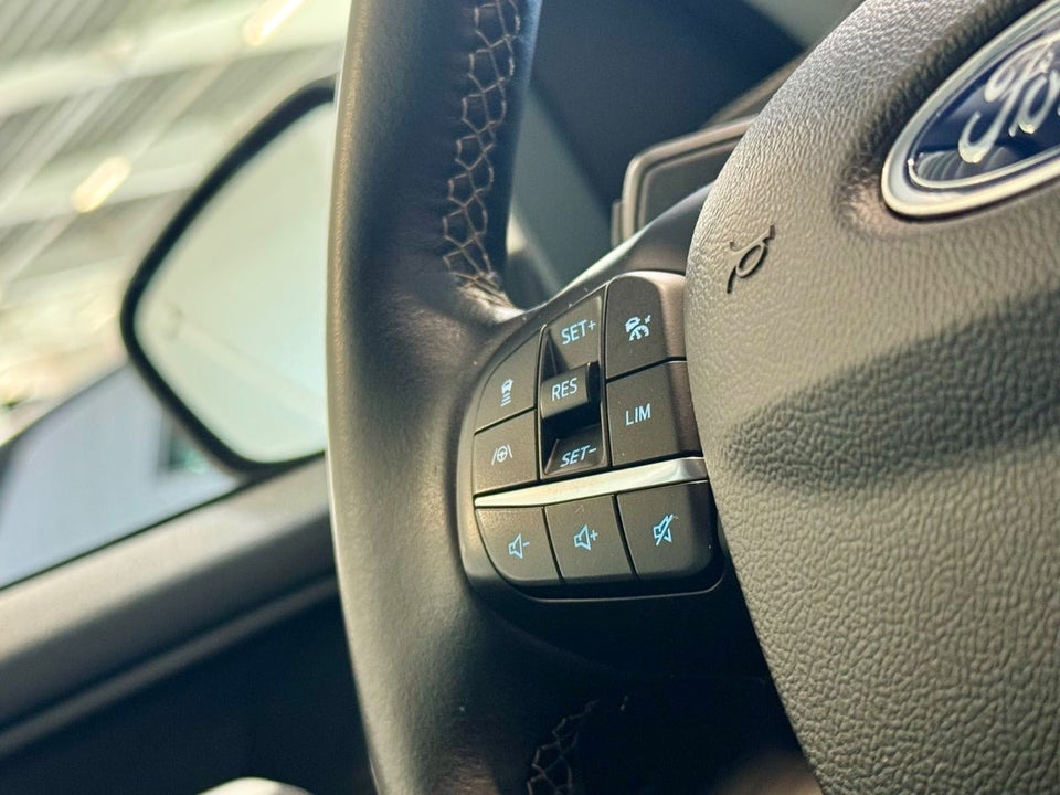 Ford Kuga 2,5 PHEV Vignale CVT 5d