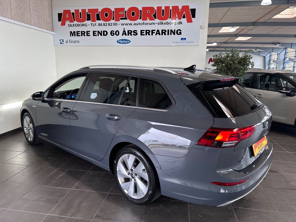 VW Golf VIII 1,5 eTSi 150 Style Variant DSG Van 5d