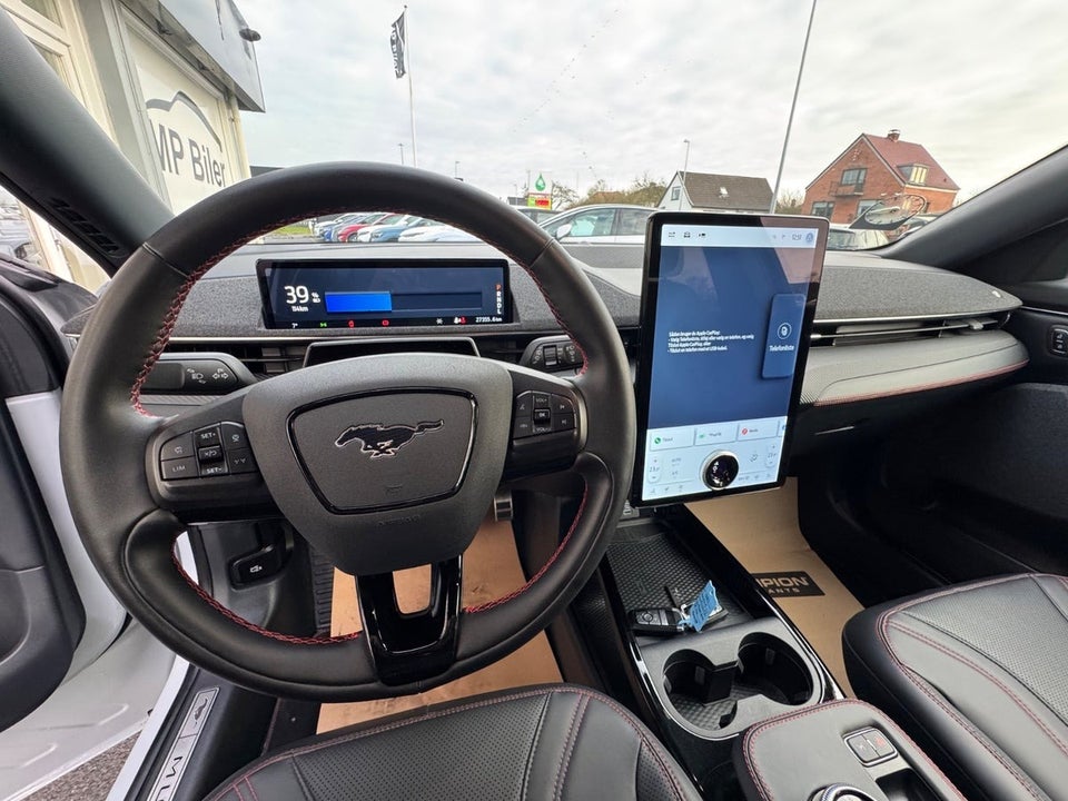 Ford Mustang Mach-E 75 Premium Standard Range AWD 5d