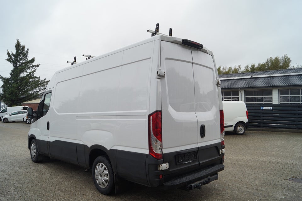 Iveco Daily 2,3 35S15 12m³ Van