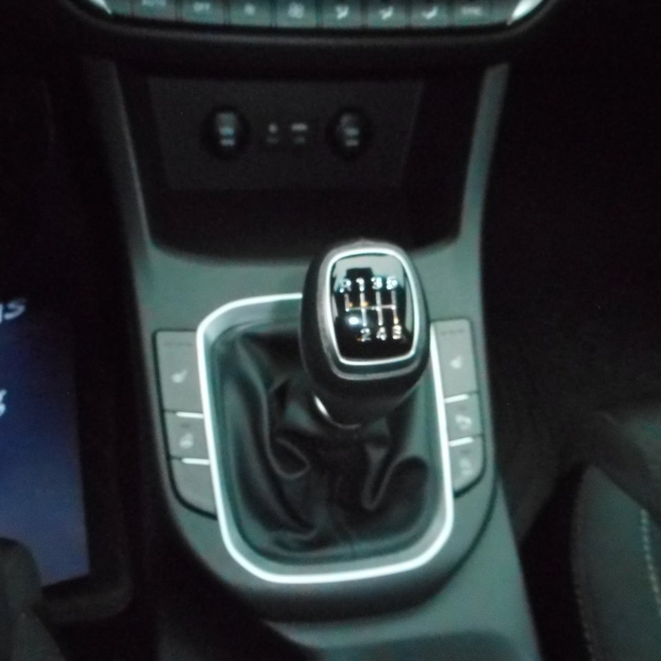 Hyundai i30 1,6 CRDi 110 Trend 5d