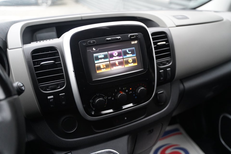 Renault Trafic T29 1,6 dCi 145 L2H1