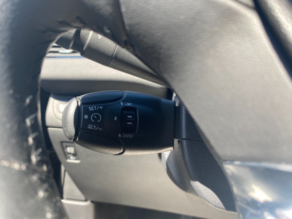 Peugeot 208 1,5 BlueHDi 100 Like+ 5d