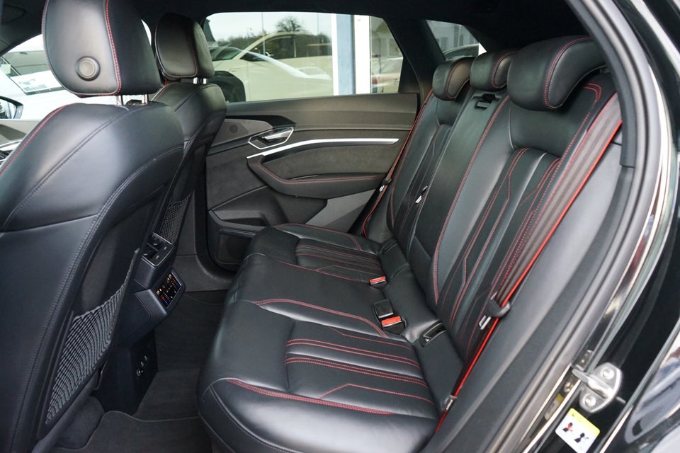 Audi Q8 e-tron 55 S-line Black Style quattro 5d