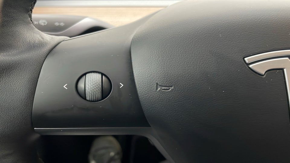 Tesla Model Y Performance AWD 5d