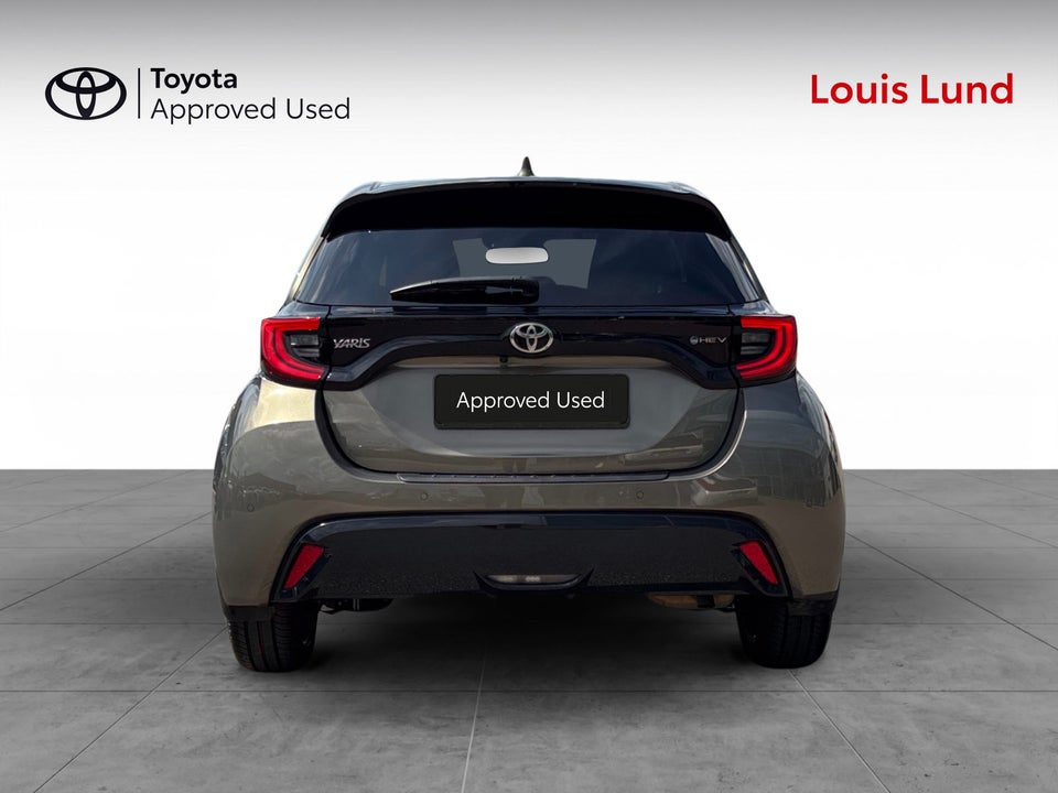 Toyota Yaris 1,5 Hybrid Executive e-CVT 5d