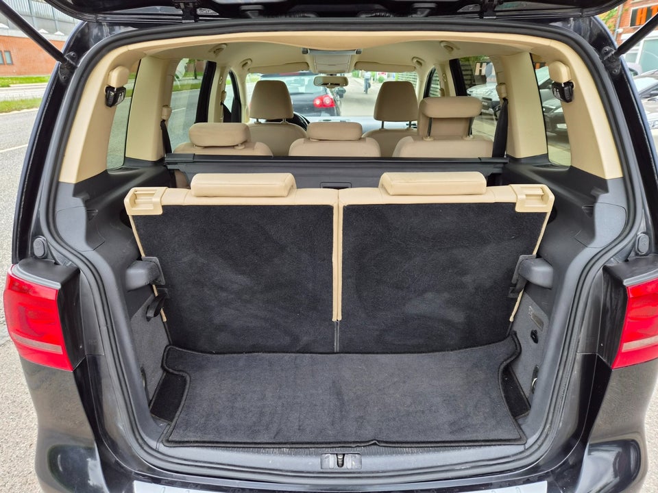 VW Touran 2,0 TDi 170 Highline DSG 7prs 5d