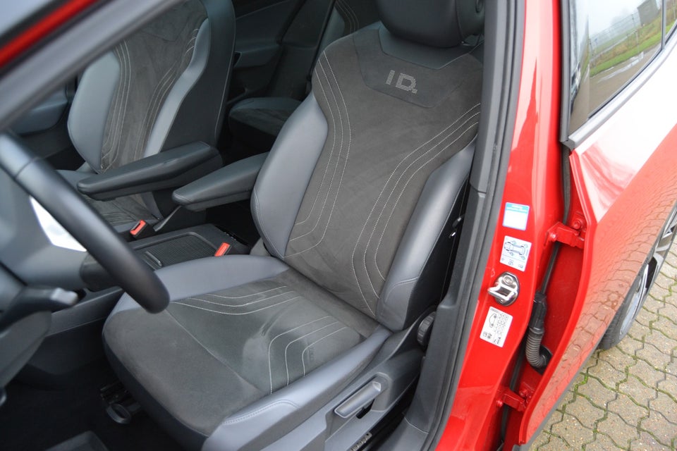 VW ID.4 77 Pro Performance Tech 5d