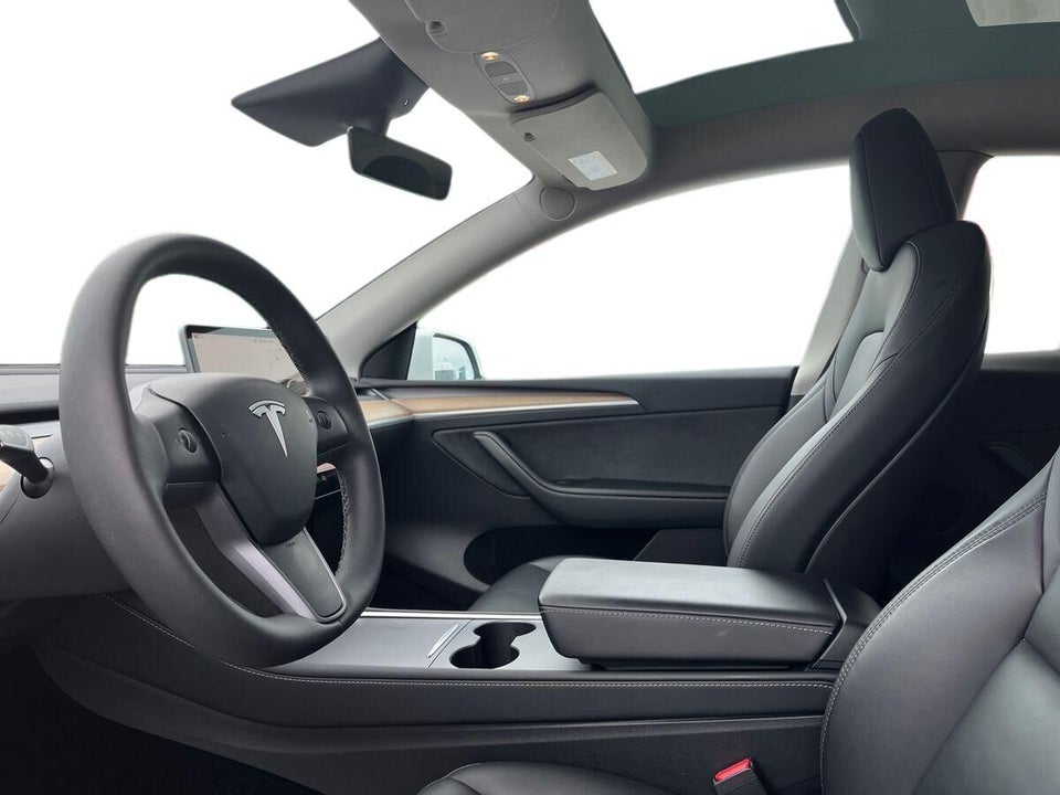 Tesla Model Y Long Range AWD 5d