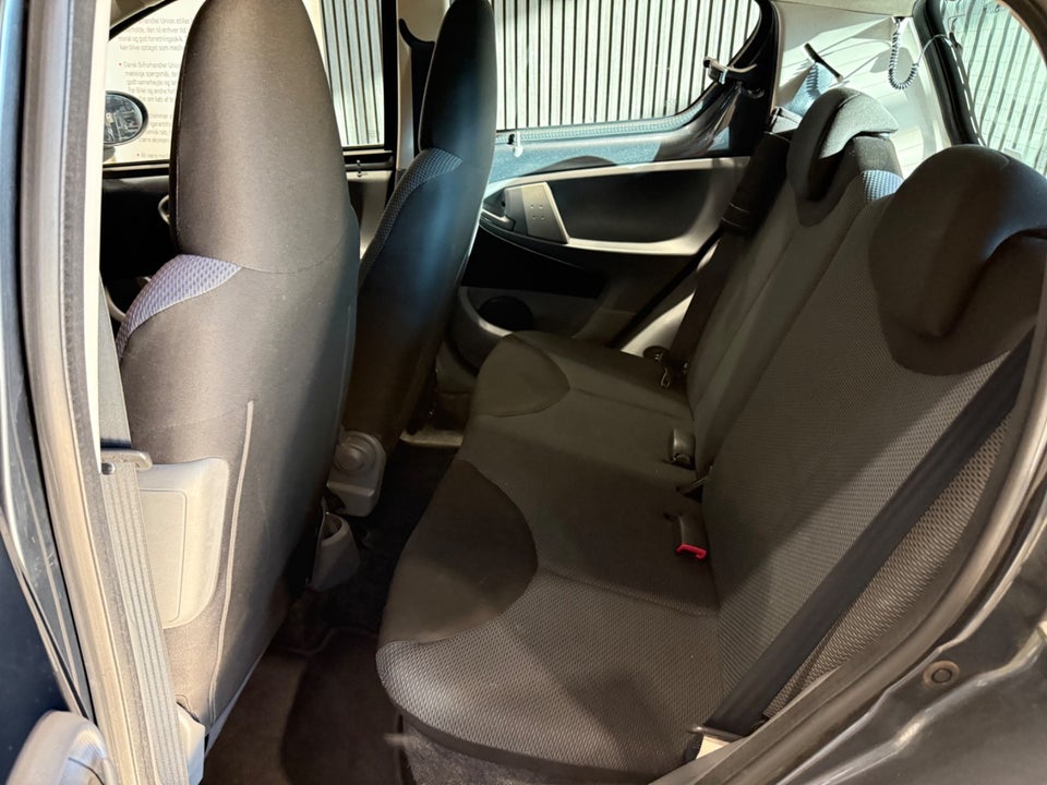 Toyota Aygo 1,0 Plus 5d