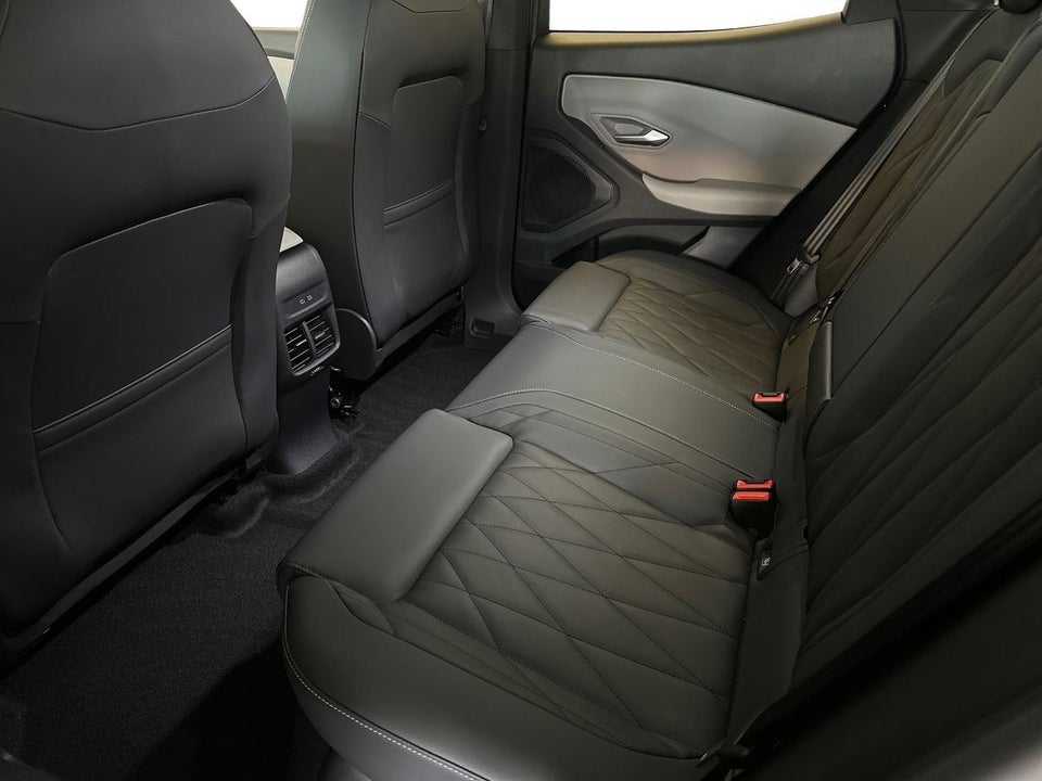 Ford Capri 84 Premium Extended Range AWD 5d