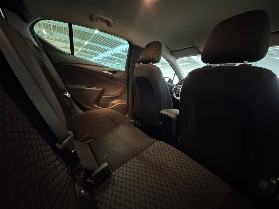 Opel Astra 1,4 T 125 Enjoy 5d