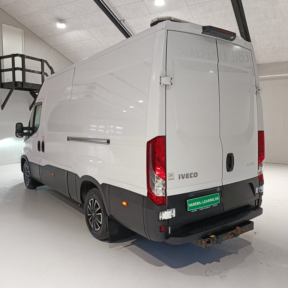 Iveco Daily 2,3 35S16 12m³ Van AG8