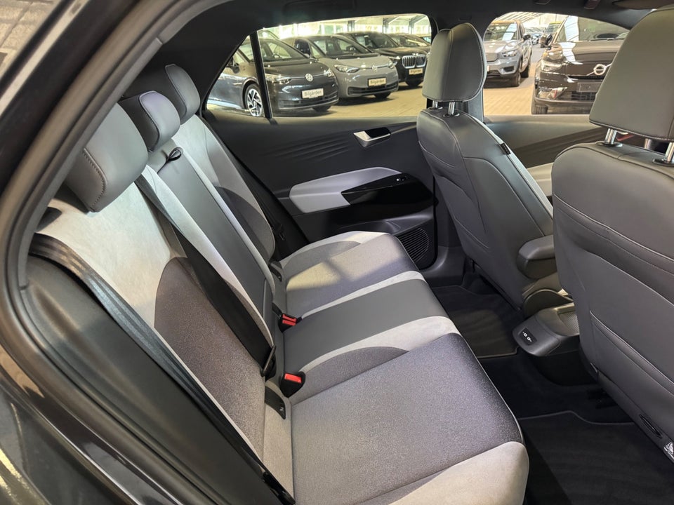 VW ID.3 58 Family 5d