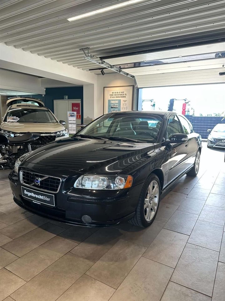 Volvo S60 2,4 140 aut. 4d