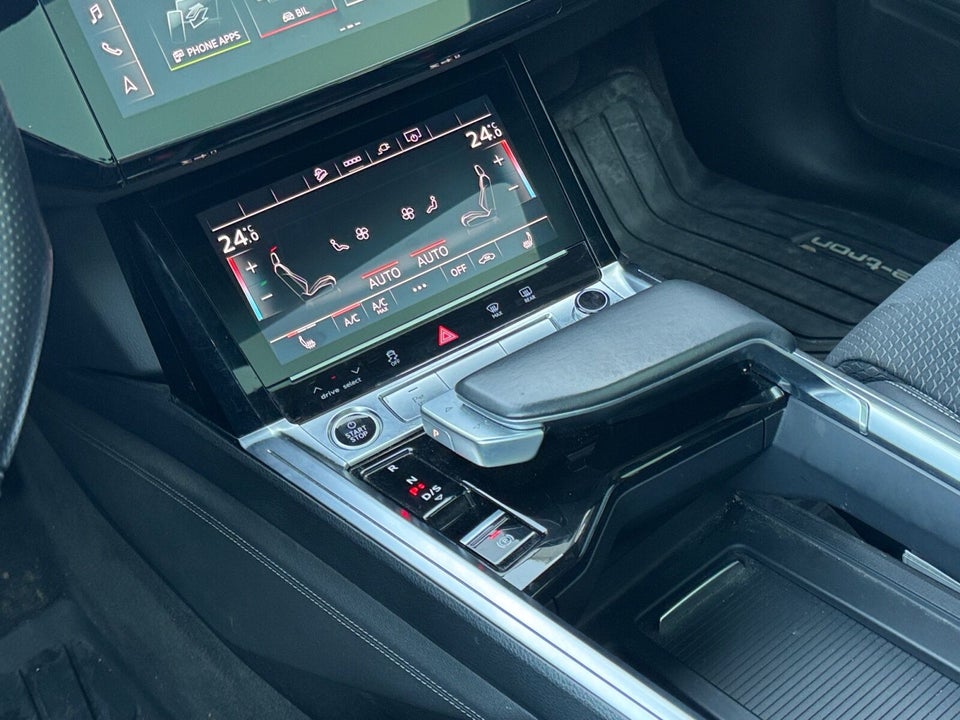 Audi e-tron 55 S-line quattro 5d