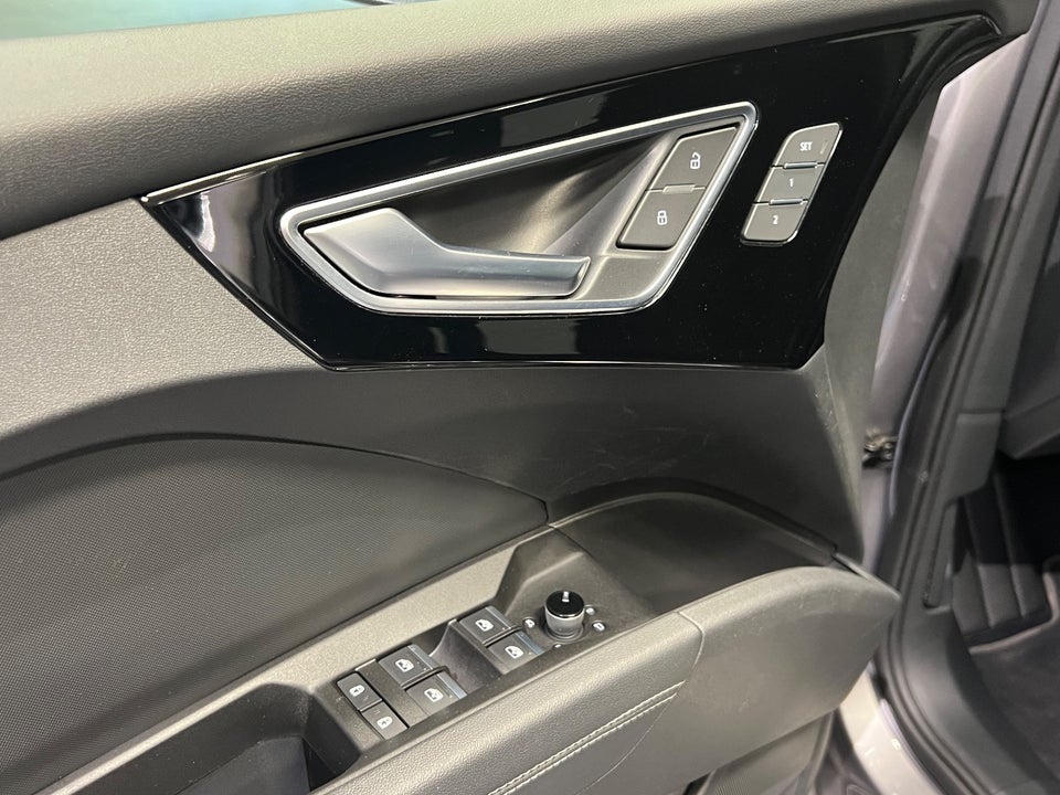 Audi Q4 e-tron 50 S-line quattro 5d