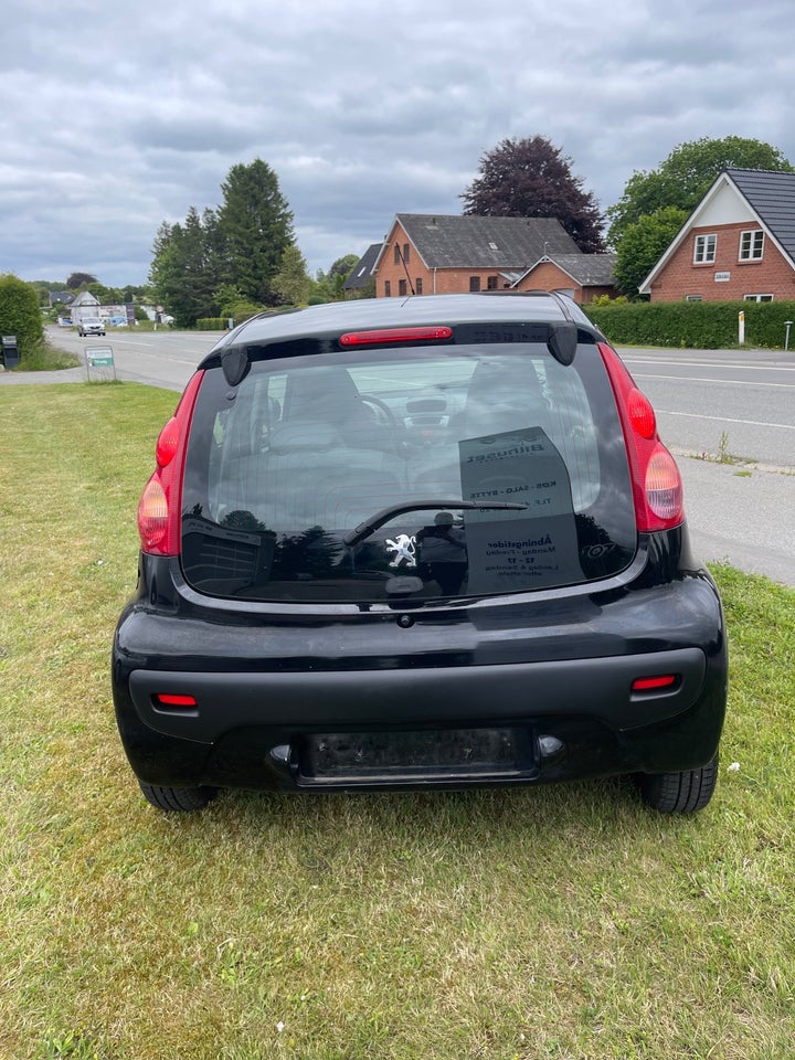 Peugeot 107 1,0 5d