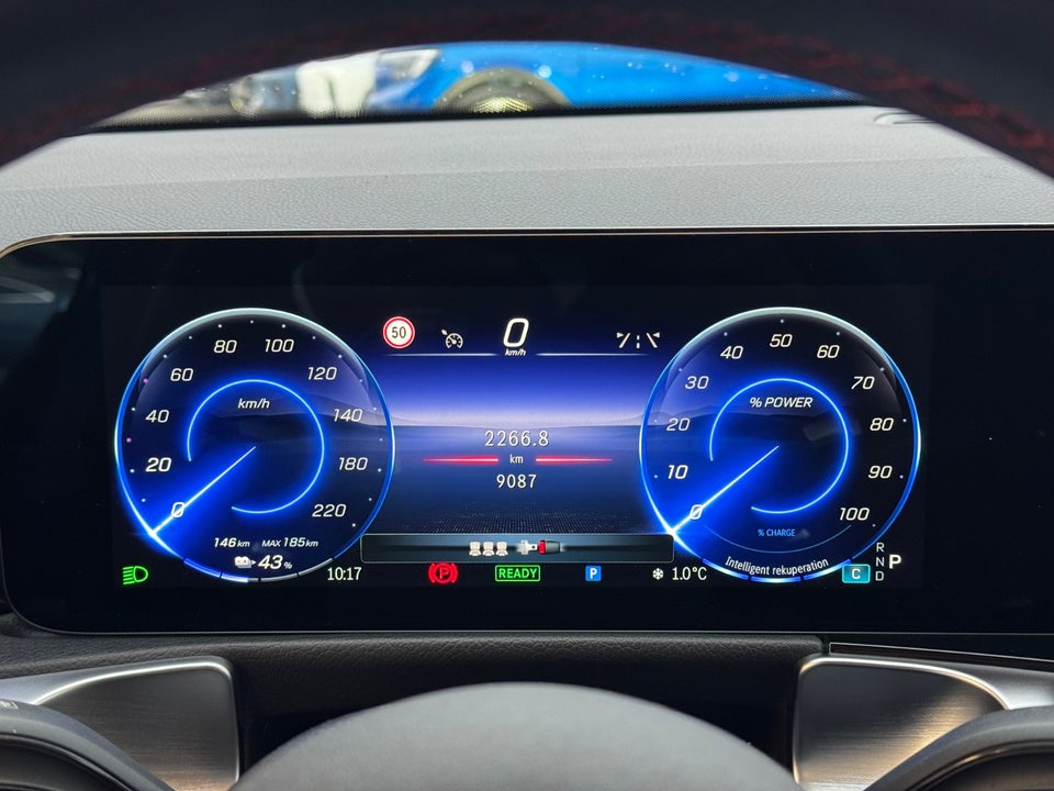 Mercedes EQB300 AMG Line 4Matic 5d