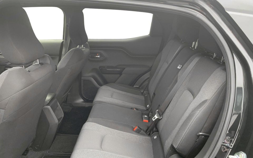 Suzuki eVitara 61 Active 5d