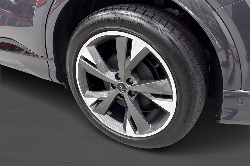 Audi Q4 e-tron performance 5d