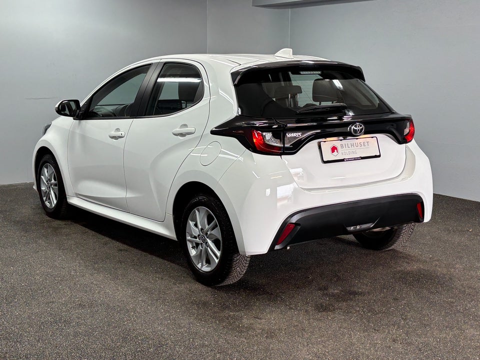 Toyota Yaris 1,0 Active 5d