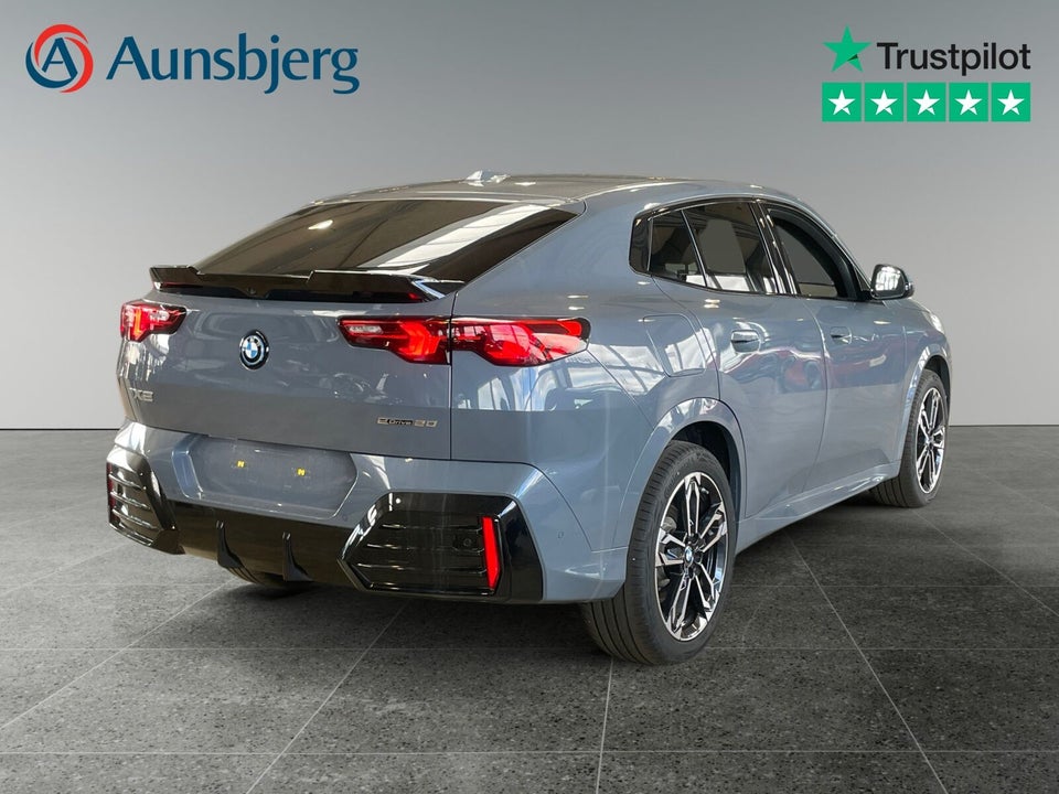 BMW iX2 eDrive20 M-Sport 5d