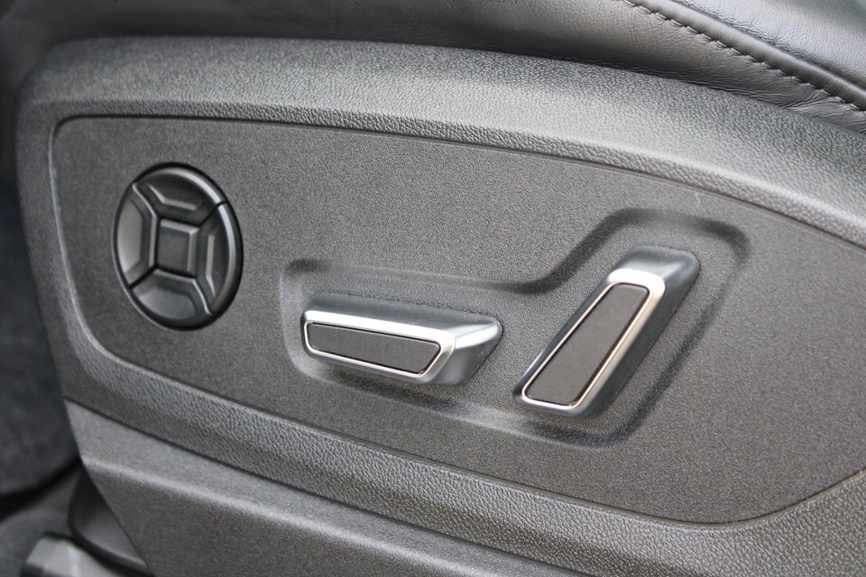 Audi e-tron 55 S-line Sportback quattro 5d