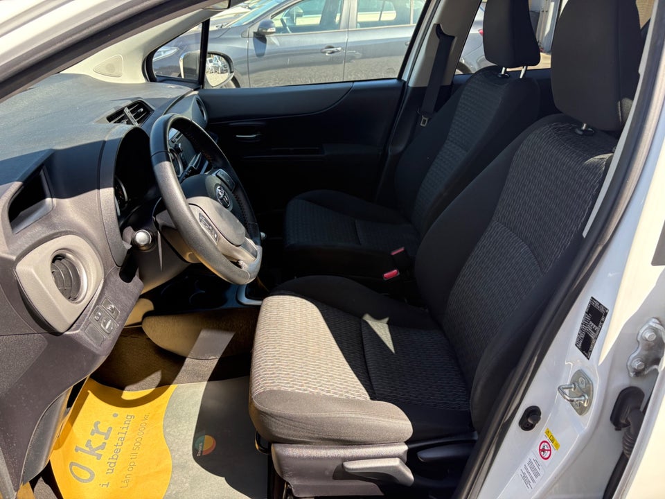 Toyota Yaris 1,0 VVT-i T2 Touch 5d