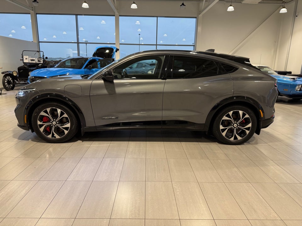 Ford Mustang Mach-E 98 Extended Range AWD 5d