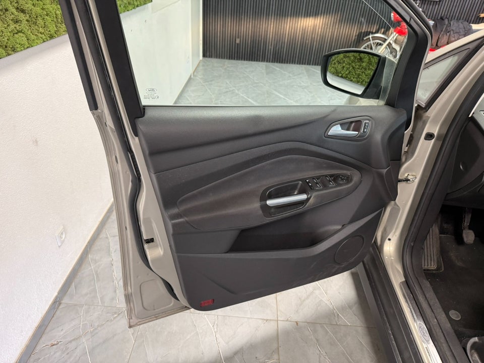 Ford C-MAX 1,0 SCTi 125 Titanium 5d