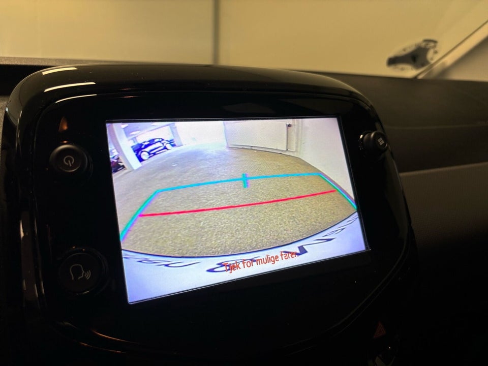 Peugeot 108 1,0 e-VTi 72 Selection Tech 5d