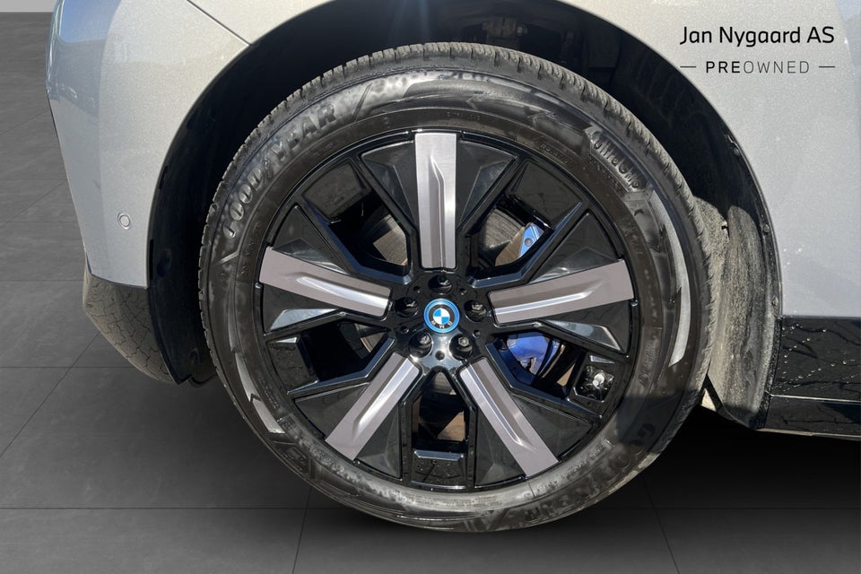 BMW iX xDrive40 Super Charged 5d