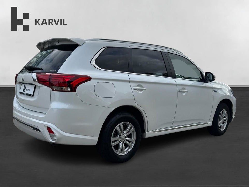 Mitsubishi Outlander 2,4 PHEV Inform+ CVT 4WD 5d