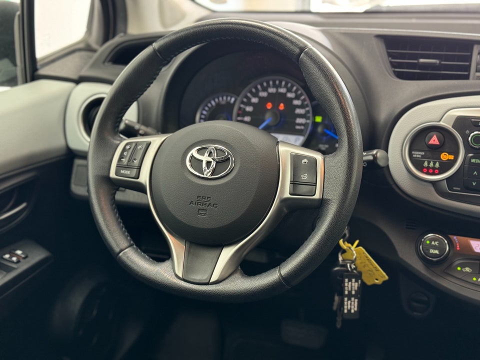 Toyota Yaris 1,5 Hybrid H2 Touch CVT 5d