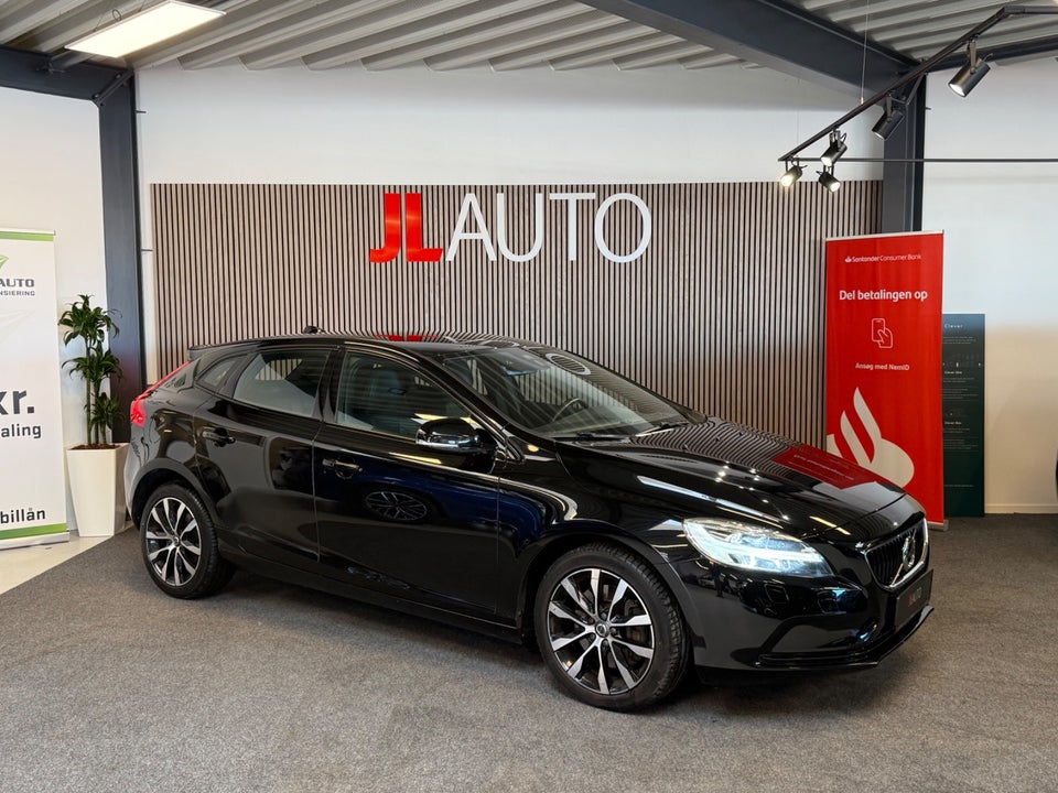 Volvo V40 1,5 T3 152 Momentum aut. 5d