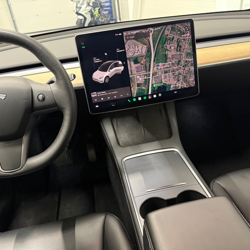 Tesla Model Y Long Range AWD 5d