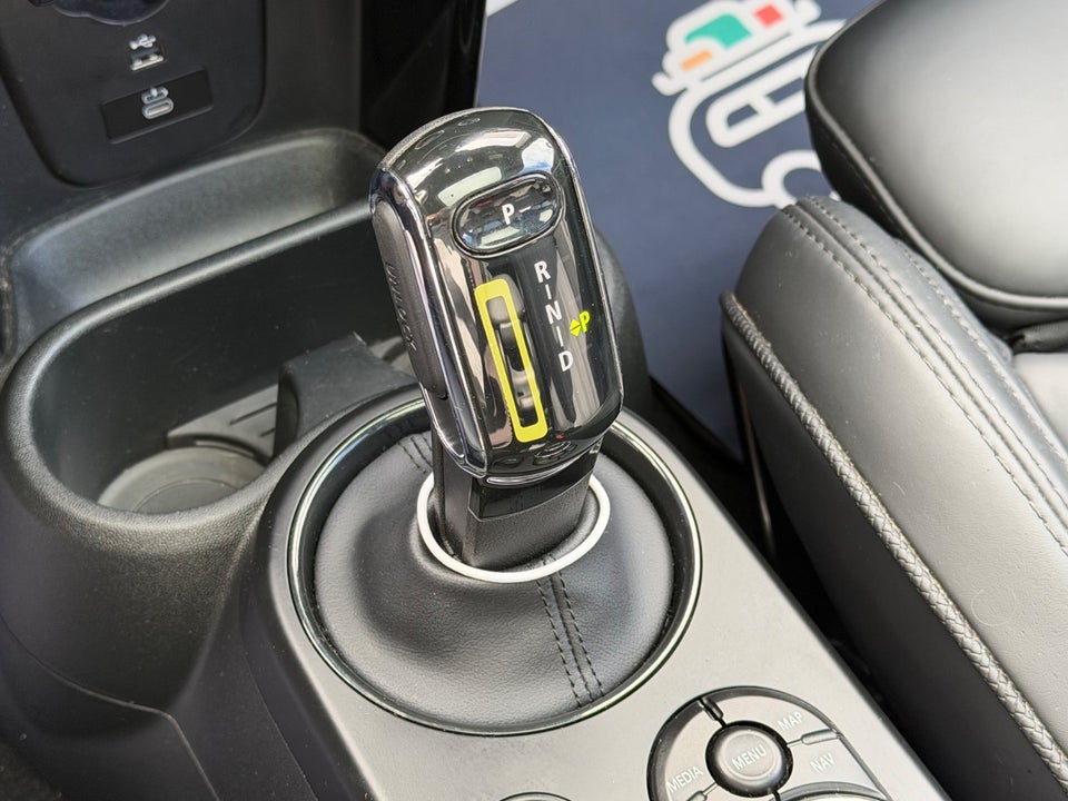 MINI Cooper SE Maximise 3d