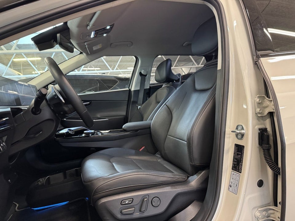 Kia EV6 77 Long Range Upgrade 5d