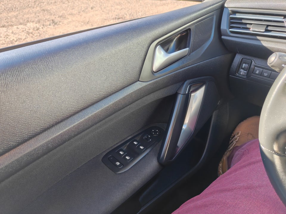 Peugeot 308 1,6 BlueHDi 120 Style SW 5d