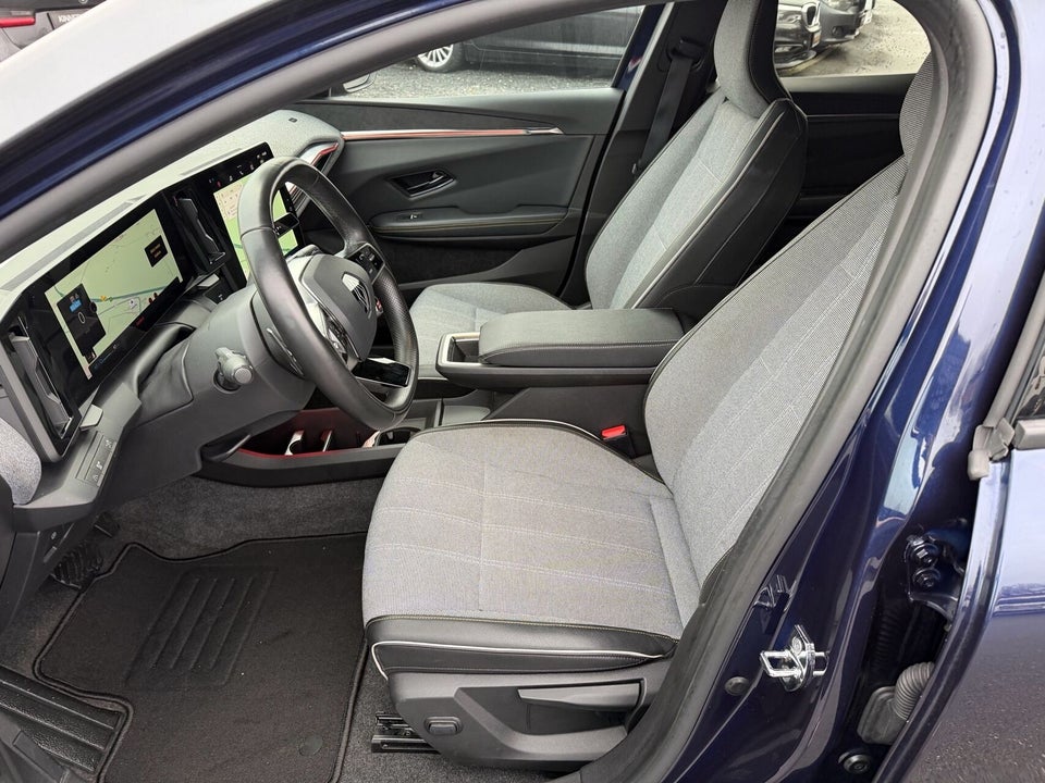 Renault Megane E-Tech 40 Equilibre 5d